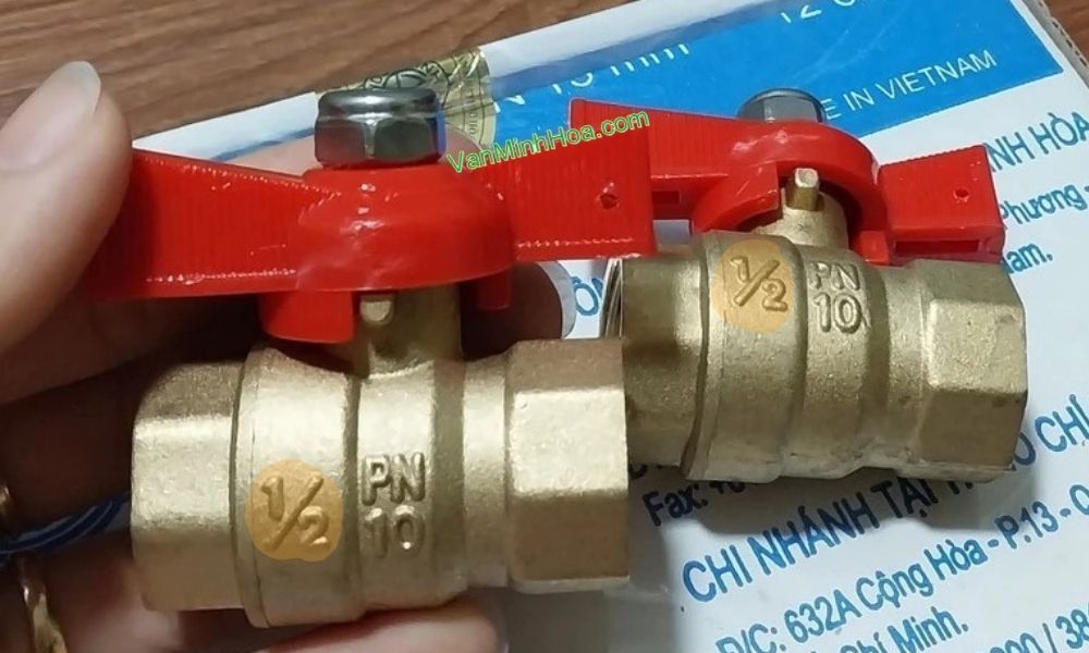 cận cảnh thân van bi mbv tay bướm dn15