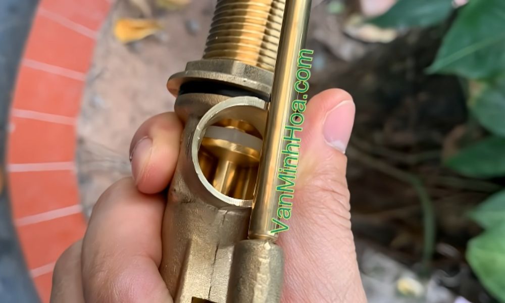 chi tiết lá van bên trong của van phao miha dn32