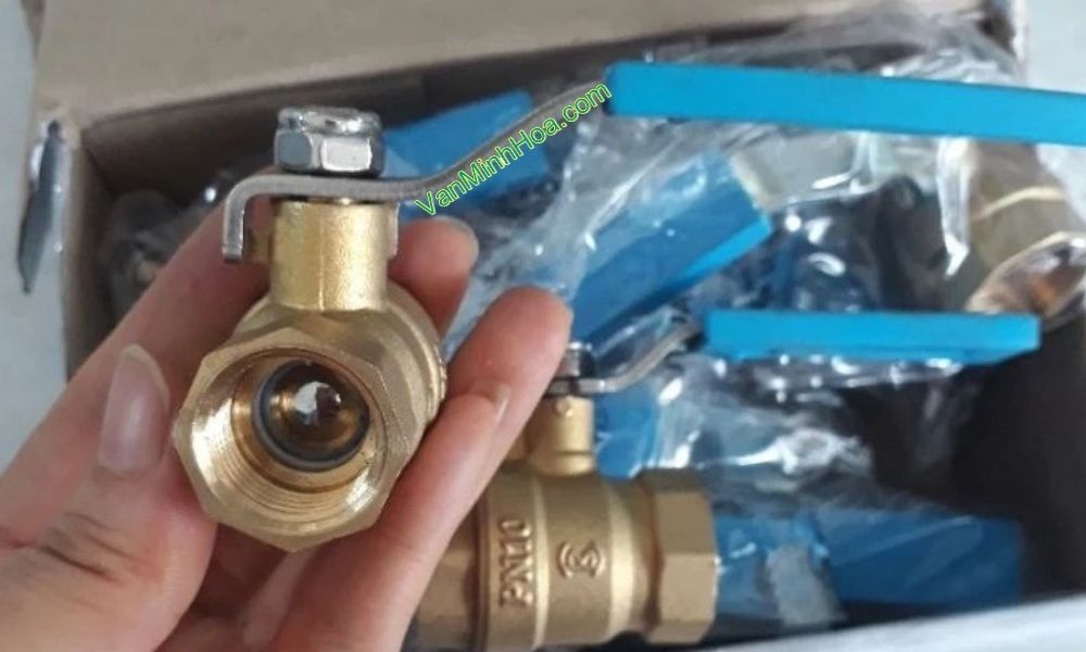 địa chỉ mua van bi mbv tay gạt dn25