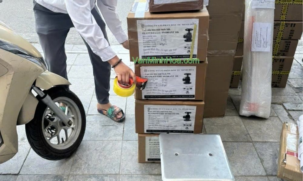 đóng gói van góc cứu hỏa minh hòa 5k dn65