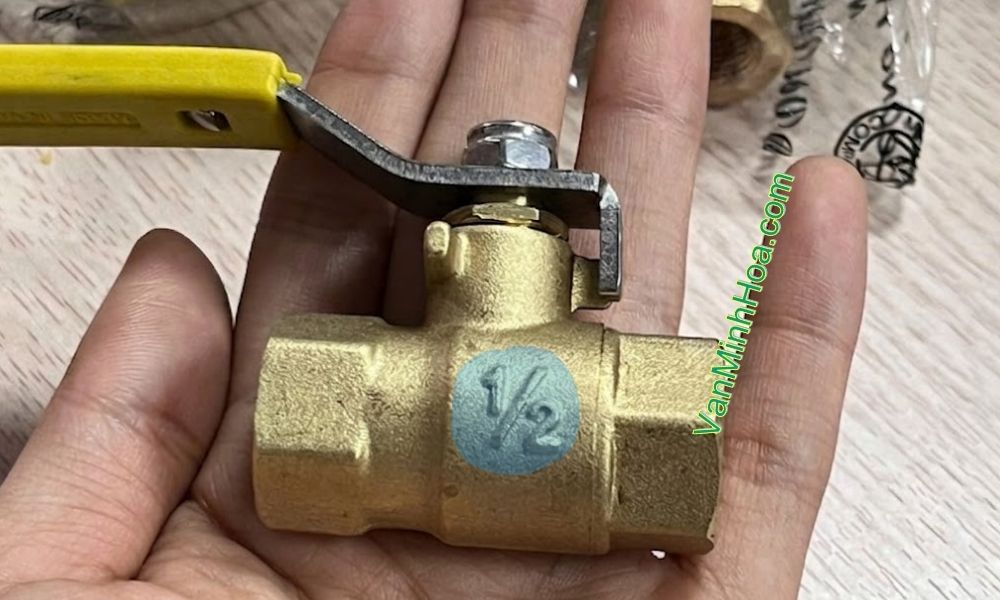 mặt trước thân van bi miha pn30 dn15