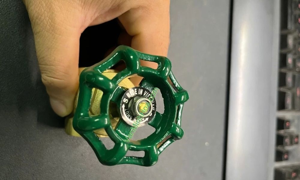 tay van cửa mi dn25