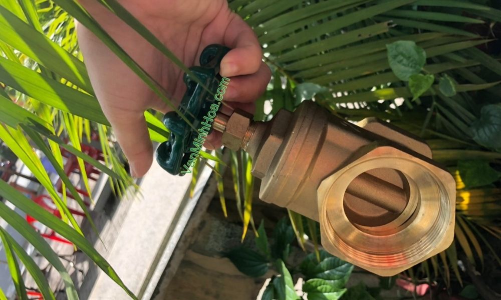 tay vặn của van cửa mi dn20