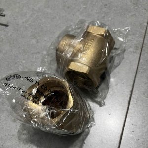 van 1 chiều lá miha dn80